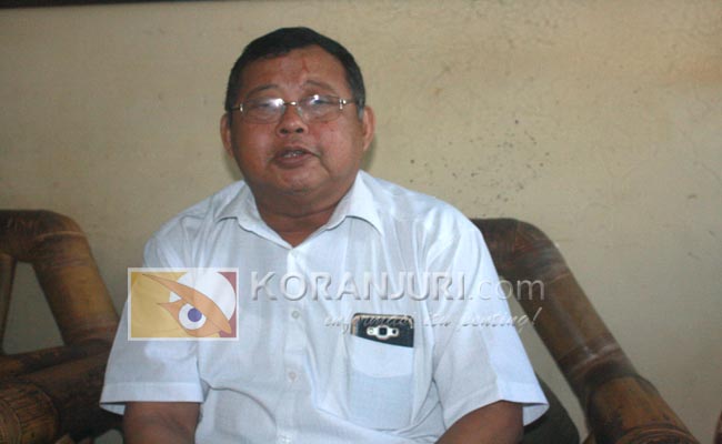 Kepala SMK Negeri 2 Tabanan, I Ketut Darmita - foto: Koranjuri.com