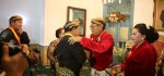 Kraton Surakarta Berikan Gelar KRT-KMT Kepada Bupati Rote Ndao dan Istri