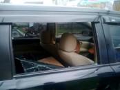 Mobil Nissan Grand Livina milik korban yang dibobol pencuri – foto: Sujono/Koranjuri.com