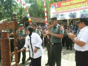 Wakil Bupati Purworejo, Yuli Hastuti, saat membuka TMMD Sengkuyung Tahap I Tahun 2018 Kodim 0708 Purworejo, Rabu (4/4), di Desa Cacaban Kidul, Bener - foto: Sujono/Koranjuri.com