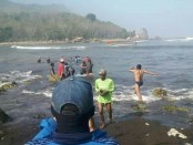 Kapal nelayan tenggelam terjadi di perairan Pelawangan Puger Kecamatan Puger Kabupaten Jember Provinsi Jawa Timur pada Kamis (18/7/2018) pukul 08.15 Wib - foto: Istimewa