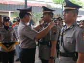 Kapolres Kebumen, AKBP Arief Bahtiar, saat memimpin sertijab sebelas perwira di Mapolres Kebumen, Jum'at (31/8) - foto: Sujono/Koranjuri.com