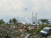 Droping logistik dari udara ke sejumlah titik pengungsian di Sulawesi Tengah - foto: Istimewa
