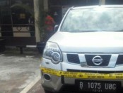 Mobil yang dibawa HS, terduga pelaku pembunuhan satu keluarga di Bekasi - foto: Bob/Istimewa