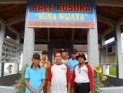 Pelaku Usaha Kelautan dan Perikanan memanfaatkan Bale Kusuka yang dibangun Kementerian Kelautan dan Perikanan - foto: Istimewa