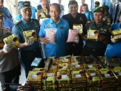 Barang bukti narkoba jenis ekstasi dan sabu-sabu yang diamankan di tengah perairan Aceh - foto: Istimewa