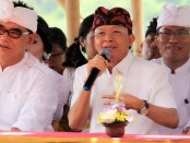Gubernur Bali Wayan Koster (kanan) dan Ketua DPRD Bali Nyoman Adi Wiryatama - foto: Istimewa