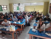 Puluhan Alumni SMK PGRI 3 Denpasar menghadiri rangkaian HUT sekolah yang ke-19, Selasa, 22 Januari 2019 - foto: Koranjuri.com
