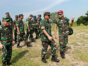Panglima TNI Marsekal TNI Hadi Tjahjanto meninjau aset TNI yang ada di wilayah Jawa Timur - foto: Istimewa