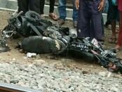 Kondisi motor korban, yang hancur disambar KA Lodaya - Sujono/Koranjuri.com