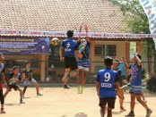 Lomba Voli tingkat SMA Polres Kebumen, dalam rangka memeriahkan HUT Bhayangkara ke 73 - foto: Sujono/Koranjuri.com