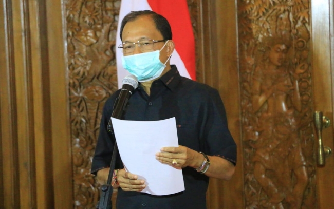 Gubernur Bali Wayan Koster yang juga ketua Gugus Tugas Penanggulangan Covid-19 Provinsi Bali - foto: Istimewa