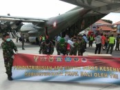 Ribuan kilogram APD diangkut menggunakan pesawat Hercules milik TNI dari Lanud Halim Perdanakusuma, Jakarta menuju Base Ops Lanud I Gusti Ngurah Rai, Badung Bali, Jumat, 15 Mei 2020 - foto: Istimewa