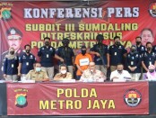 Subdit III Sumdaling Polda Metro Jaya membongkar praktek kedokteran Abal-abal Antoni Dental Care di Kota Bekasi - foto: Bob/Koranjuri.com