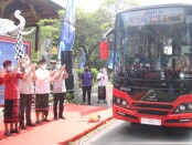 Gubernur Bali Wayan Koster meluncurkan ujicoba layanan angkutan pada Kawasan Strategis Pariwisata  Nasional (KSPN) dan ujicoba angkutan shuttle bus listrik, Jumat, 6 November 2020 - foto: Istimewa