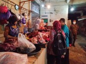 Antisipasi peredaran daging tak layak konsumsi menjelang lebaran, DPPKP Kabupaten Purworejo lakukan monitoring, Selasa (11/05/2021) - foto: Sujono/Koranjuri.com