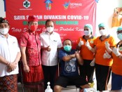 Gubernur Bali Wayan Koster melakukan inspeksi mendadak (sidak) pelaksanaan vaksinasi di Kabupaten Karangasem Bali - foto: Istimewa