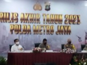 Polda Metro Jaya menggelar rilis akhir tahun 2021 - foto: Istimewa