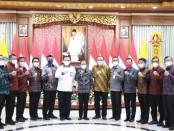Ketua KPK RI Firli Bahuri memimpin Rapat Pencegahan Korupsi di Gedung Gajah, Jayasabha, Denpasar, Jumat, 18 Maret 2022 - foto: Istimewa