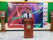 Ketua PGRI Kabupaten Purworejo, Irianto Gunawan, S.Pd., saat membuka Lomba Menyanyi Tunggal dalam rangka HUT PGRI ke 77, Sabtu (05/11/2022) - foto: Sujono/Koranjuri.com