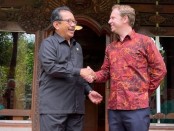Wakil Duta Besar Inggris untuk Indonesia dan Timor Leste Matt Downing bertemu Wakil Gubernur Bali Tjokorda Oka Artha Ardhana Sukawati di Kantor Gubernur Bali, Denpasar - foto: Istimewa