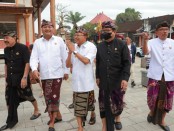 Gubernur Bali Wayan Koster bersama Wakil Gubernur Bali Tjokorda Oka Artha Ardhana Sukawati meninjau Pasar Rakyat Tematik Wisata Ubud - foto: Istimewa