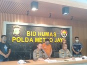 Polres Metro Bekasi Kota tangkap pelaku pemalsuan uang dolar palsu - foto: Koranjuri.com