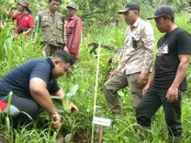 UPTD Kesatuan Pengelolaan Hutan (KPH) Bali Barat bersama Perbekel Desa Melaya mengadakan kegiatan tatap muka dengan perwakilan kelompok pemanfaat hutan di Desa Belimbingsari, Kabupaten Jembrana, Bali - foto:  Istimewa