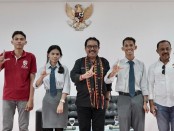 Wakil Gubernur Bali Tjokorda Oka Artha Ardhana Sukawati usai memberikan kuliah umum di Politeknik Elbajo Commodus, Nusa Tenggara Timur - foto: Istimewa