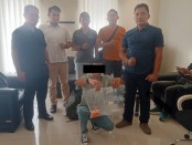 Kurir narkoba berinisial ABZ asal Johor, Malaysia ditangkap di Bandara Ngurah Rai Bali selundupkan sabu-sabu seberat 205,5 gram bruto atau 172,18 gram netto yang dibungkus dalam kondom - foto: Istimewa