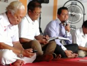 Ir. Jro Nyoman Ray Yusha, MM. (kiri) saat konsolidasi di kantor DPC Partai Gerindra Buleleng - foto: ist/be
