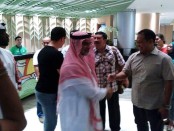 Duta Besar Arab Saudi untuk Indonesia Osama bin Mohammed Abdullah Al Shuaibi bersama pejabat kepolisian Polda Bali memastikan keamanan usai candaan 'bom' turis Arab Saudi - foto: Istimewa
