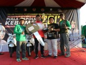 Farid, juara umum lomba menembak Piala Kapolres Kebumen - foto: Sujono/Koranjuri.com