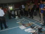 Sejumlah barang-barang milik para narapidana di Lapas Kelas II A Kerobokan diamankan pada sweeping yang digelar tim Gabungan dari Polda Bali, Polres Badung dan Satuan Brimob - foto: Istimewa
