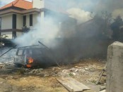 Puing-puing sisa bangunan  yang terbakar dari sebuah gudang bangunan di Jalan Satria I, Kuta, Badung, Jumat (1/9/2017) - foto: Istimewa