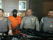 Pelaku Panji diamankan oleh Polsek Denpasar Timur beserta barang bukti kejahatannya - foto: Istimewa