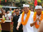 Cagub Bali nomer urut 1, I Wayan Koster hadir dalam deklarasi warga di Kecamatan Susut, Bangli, untuk mendukung pasangan Koster-Ace pada Pilgub 27 Juni 2018 mendatang - foto: Istimewa