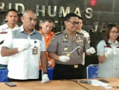 Kabid Humas Polda Metro Jaya Kombes Raden Prabowo Argo Yuwono menggelar preskon penangkapan sabu-sabu dengan pelaku pengusaha - foto: Bob/Koranjuri.com