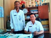 Sudarman, S.Sos, Kepala UPT-BLK Dinperinaker Kabupaten Purworejo, didampingi Takat Mulyanto, Kasubag TU - foto: Sujono/Koranjuri.com