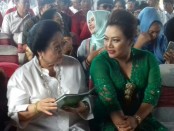 Megawati Soekarnoputri dan Bupati Tabanan Ni Putu Eka Wisryastuti - foto: Istimewa