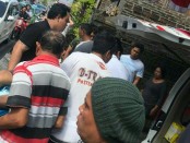 Korban tersengat listrik I Nyoman Sudarsana dilarikan ke RS Sanglah - foto: Istimewa