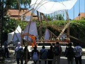 Pertunjukan seni Panji yang ditampilkan di tengah event IMF-WB di Nusa Dua, Bali - foto: Koranjuri.com