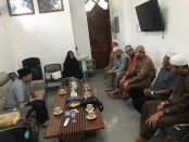 Jamaah Masjid Al Falah, Bambu Apus, Jakarta Timur, menolak HOAX dan Turut Serta Mensukseskan Pemilu Tahun 2019 Yang Aman - foto: Bob/Koranjuri.com