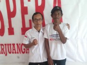 Keterangan foto : Mariyo ( kanan ) bersama Isa Ansyori, jajaran pengurus DPD Pospera Jateng jelang keberangkatanya ke Jakarta. /foto: istimewa