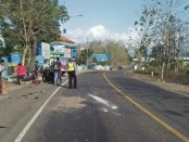 Lokasi kejadian kecelakaan maut di jalan Soekarno - Hatta, depan kampus Akbid Purworejo, ikut Kelurahan Boro Kulon, Banyuurip, Selasa (15/10) siang, sekitar jam 14.30 WIB. Akibat peristiwa ini, dua pengendara sepeda motor tewas  - foto: Sujono/Koranjuri.com