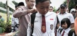 Menteri Nadiem Sambangi Sekolah Roboh di Cibinong