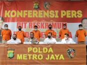 Subdit 3 Resmob dan Subdit 4 Jatanras Dit Reskrimum Polda Metro Jaya menangkap DPO anggota kelompok John Kei - foto: Bob/Koranjuri.com