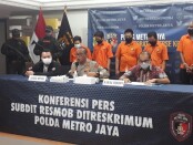 Subdit 3 Resmob Dit Reskrimum Polda Metro Jaya mengekspos kasus pembunuhan berencana dan kasis Curat/Curas, serta penipuan pada Jumat, 27 November 2020 - foto: Bob/Koranjuri.com