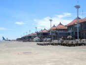 Sejumlah pesawat dan armada pendukung terparkir di Bandara I Gusti Ngurah Rai Bali selama Nyepi Tahun Baru Saka 1943, Minggu, 14 Maret 2021 - foto: Istimewa