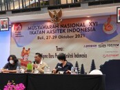 Keterangan pers Musyawarah Nasional (Munas) XVI Ikatan Arsitek Indonesia (IAI) di hotel Bali Dynasty Resort, Kuta, Bali, Selasa, 26 Oktober 2021 - foto: Koranjuri.com